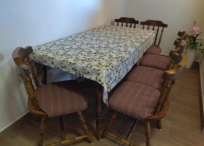 Szoloskert דירה צ'רסגטומאי