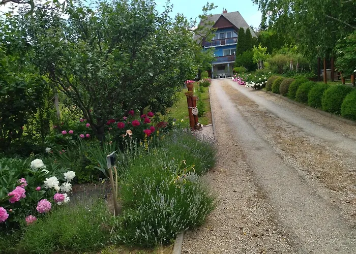 Szoloskert דירה צ'רסגטומאי